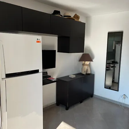 Appartement Calme Et Confort En Rez-de-jardin La Londe-les-Maures
